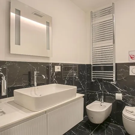 Lux Apartment-hosted By Sweetstay Apartment