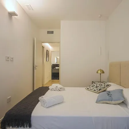Lux Apartment-hosted By Sweetstay